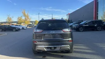 2019 Jeep Cherokee - image 6