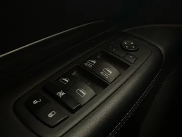 2022 Dodge Durango - image 23