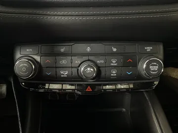 2022 Dodge Durango - image 21