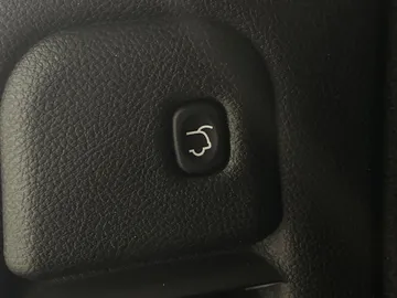 2022 Dodge Durango - image 19