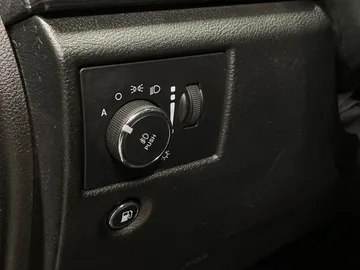 2019 Jeep Grand Cherokee - image 32