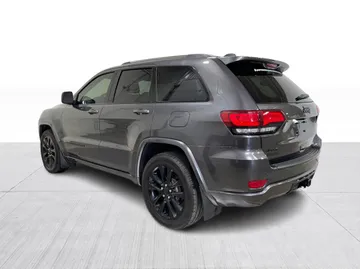 2019 Jeep Grand Cherokee - image 12