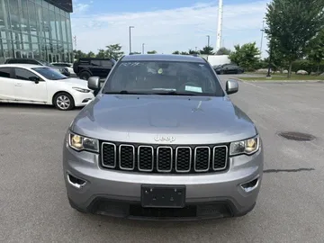 2021 Jeep Grand Cherokee - image 2
