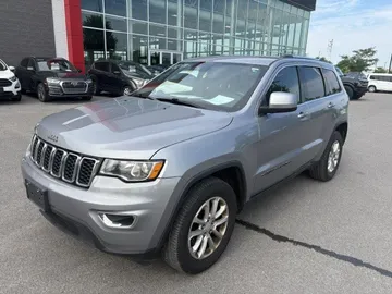 2021 Jeep Grand Cherokee - image 3