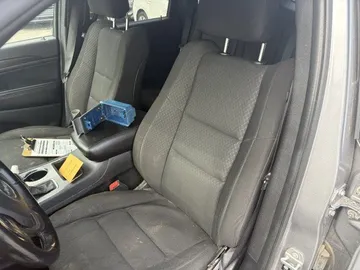 2021 Jeep Grand Cherokee - image 7