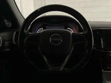 2021 Jeep Grand Cherokee - image 18