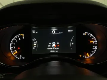 2021 Jeep Grand Cherokee - image 17