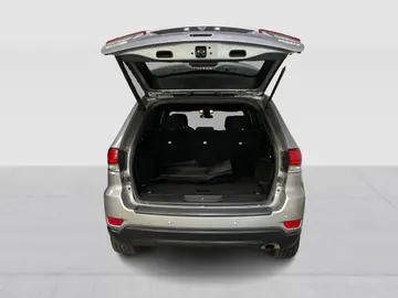 2021 Jeep Grand Cherokee - image 13