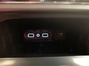 2021 Jeep Grand Cherokee - image 33
