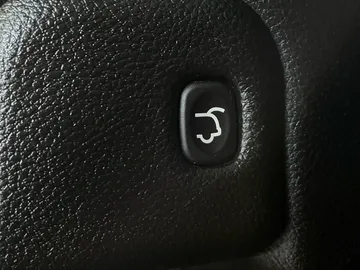2019 Jeep Grand Cherokee - image 23