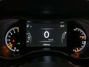 2019 Jeep Grand Cherokee - image 18
