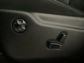 2019 Jeep Grand Cherokee - image 21