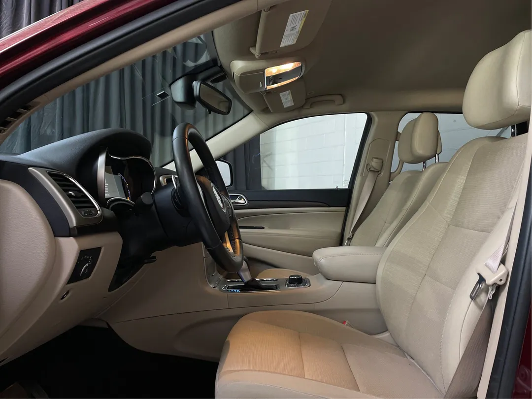 2017 Jeep Grand Cherokee — photo 3