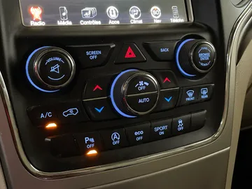 2017 Jeep Grand Cherokee - image 21