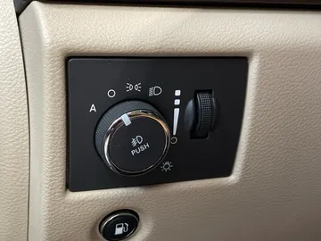 2017 Jeep Grand Cherokee - image 17