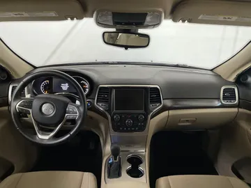 2017 Jeep Grand Cherokee - image 4