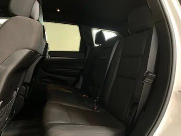 2020 Jeep Grand Cherokee - image 15