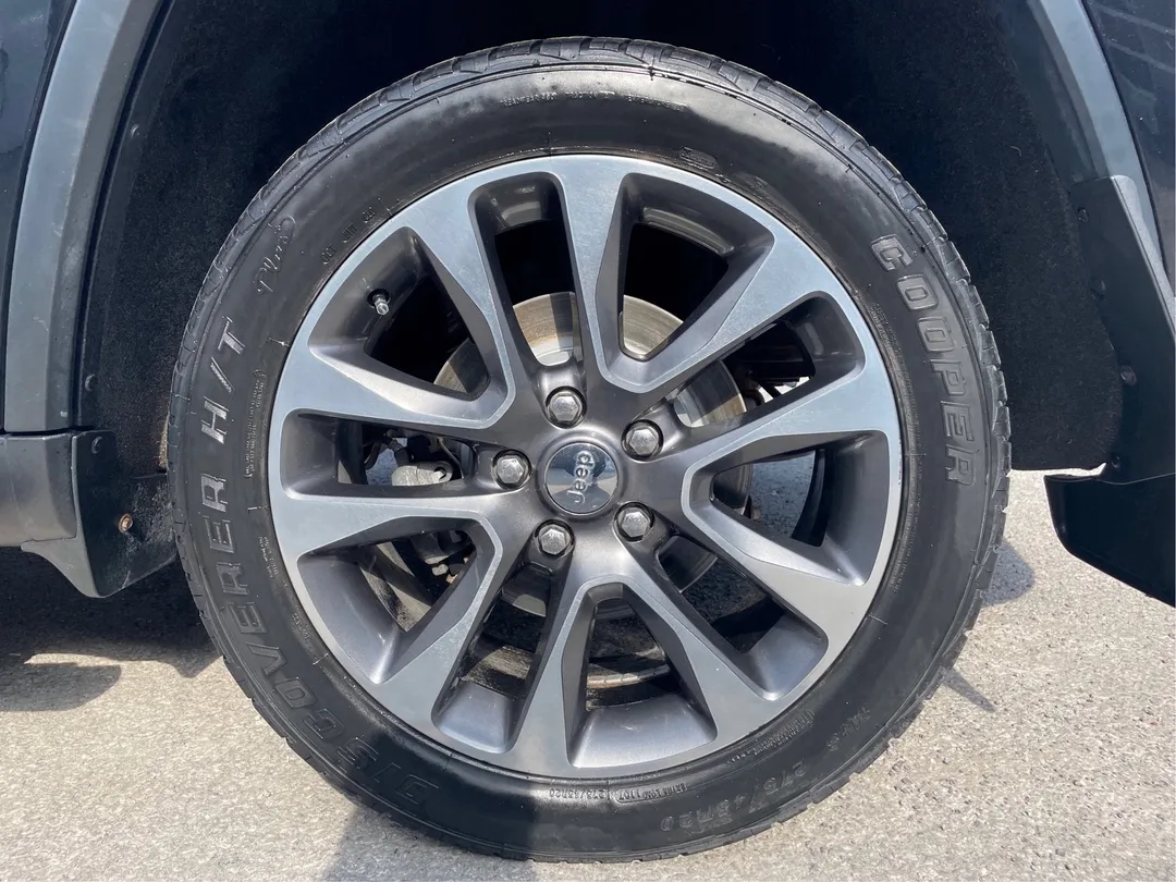 2018 Jeep Grand Cherokee — photo 6