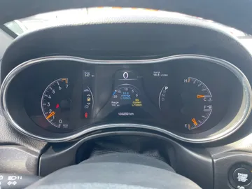 2018 Jeep Grand Cherokee - image 18