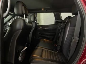 2020 Jeep Grand Cherokee - image 16