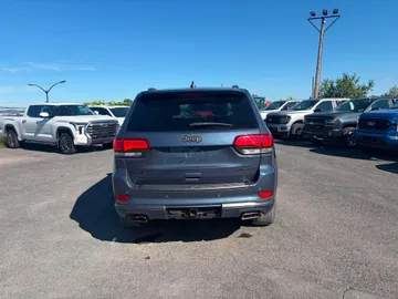2020 Jeep Grand Cherokee - image 6