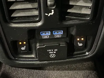 2018 Jeep Grand Cherokee - image 32