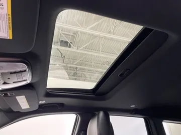 2018 Jeep Grand Cherokee - image 6