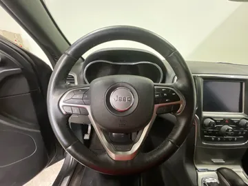 2018 Jeep Grand Cherokee - image 25
