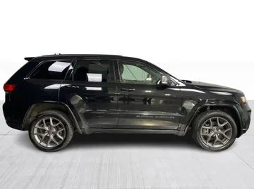 2021 Jeep Grand Cherokee - image 2