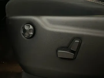 2021 Jeep Grand Cherokee - image 21