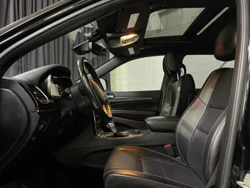 2021 Jeep Grand Cherokee - image 3