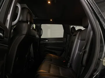 2021 Jeep Grand Cherokee - image 16