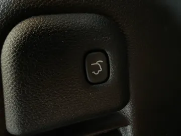 2021 Jeep Grand Cherokee - image 23