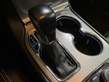 2021 Jeep Grand Cherokee - image 32