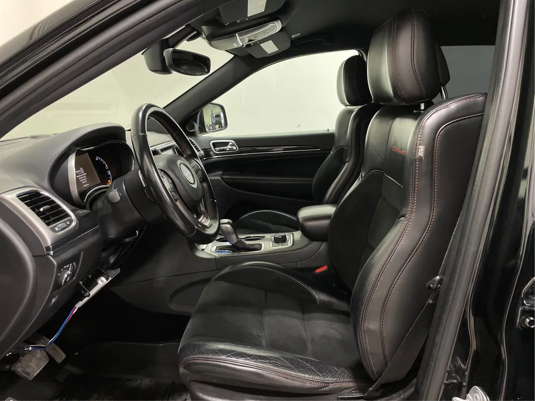 2017 Jeep Grand Cherokee — photo 3