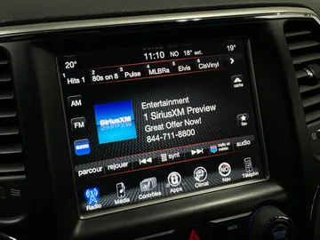 2017 Jeep Grand Cherokee - image 30