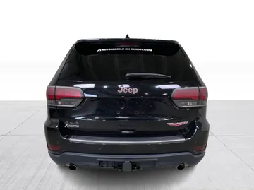 2017 Jeep Grand Cherokee - image 11