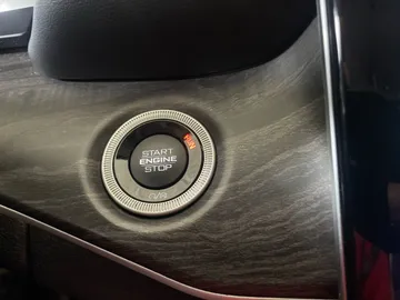 2023 Jeep Grand Cherokee - image 24