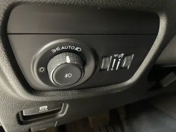 2023 Jeep Grand Cherokee - image 17