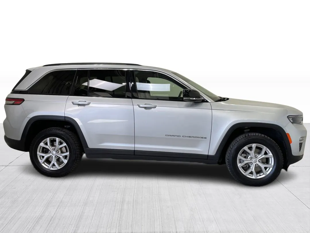 2023 Jeep Grand Cherokee — photo 2