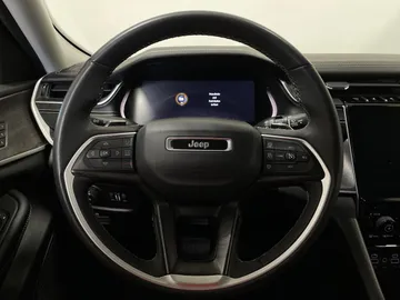 2023 Jeep Grand Cherokee - image 25