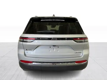 2023 Jeep Grand Cherokee - image 12