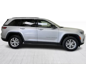 2023 Jeep Grand Cherokee - image 2