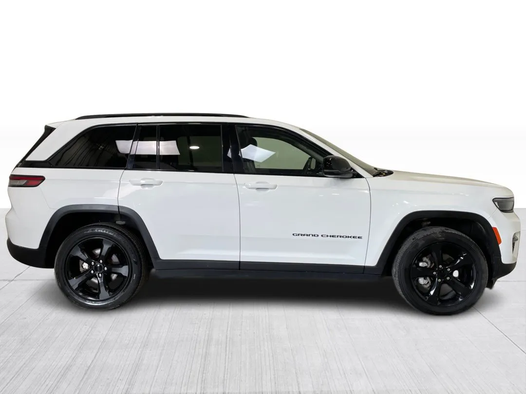 2023 Jeep Grand Cherokee for sale - photo 2