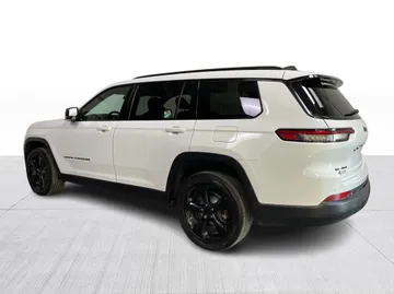 2022 Jeep Grand Cherokee L - image 11
