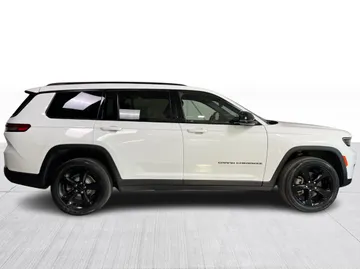 2022 Jeep Grand Cherokee L - image 2