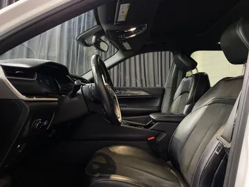 2022 Jeep Grand Cherokee L - image 3