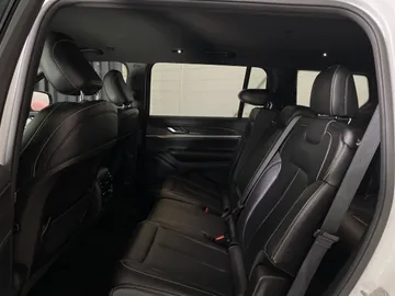 2024 Jeep Grand Cherokee L - image 15