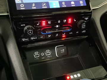 2022 Jeep Grand Cherokee L - image 26