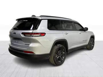 2022 Jeep Grand Cherokee L - image 15